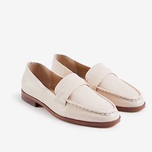 NWOT Ann Taylor ivory leather loafers size 5.5